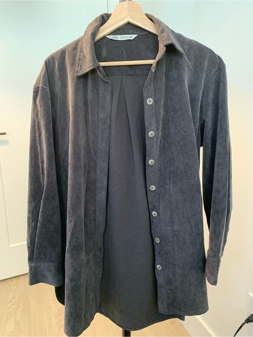 Zara women’s Charcoal Gray Suede-Look Button Front Jacket
